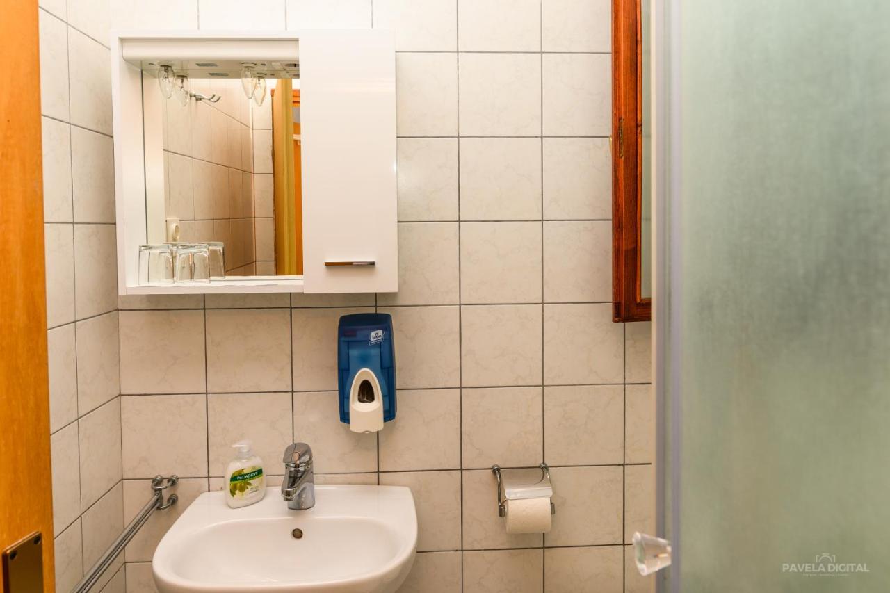 Sobe I Apartman Mareta Miholascica Buitenkant foto