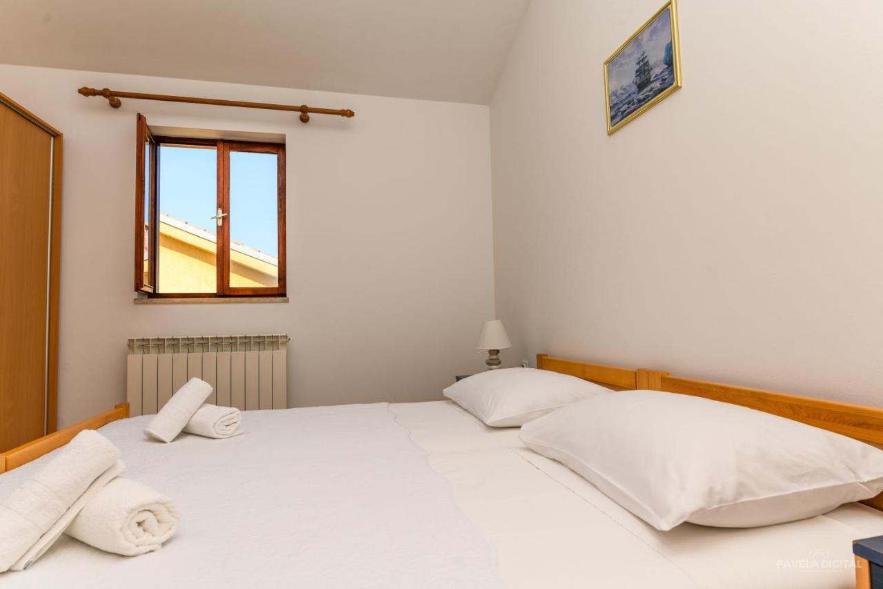 Sobe I Apartman Mareta Miholascica Buitenkant foto