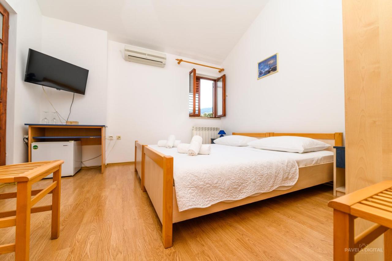 Sobe I Apartman Mareta Miholascica Buitenkant foto