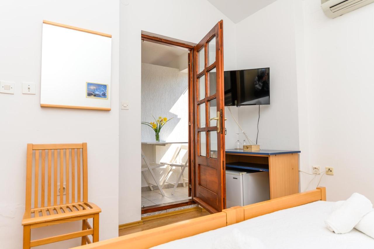 Sobe I Apartman Mareta Miholascica Buitenkant foto